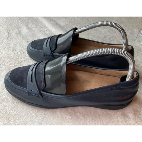 Naturalizer Women Sz 7.5  Finley Navy Leather Loafers Comfort Minimalist*Read - Picture 1 of 13